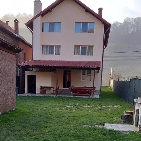 Popasul Drumetului Homestay Corbeni